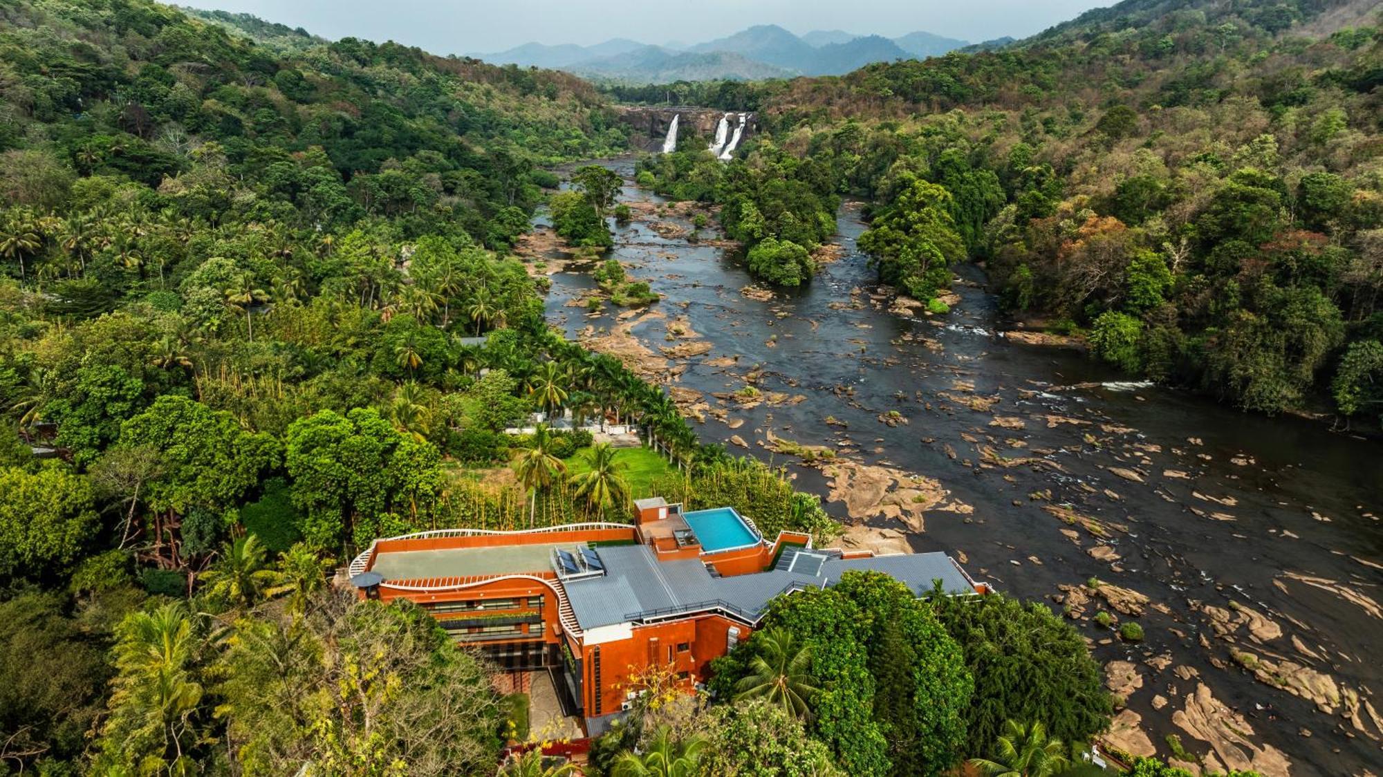 Hotel Sterling Athirappilly Kallana Esterno foto