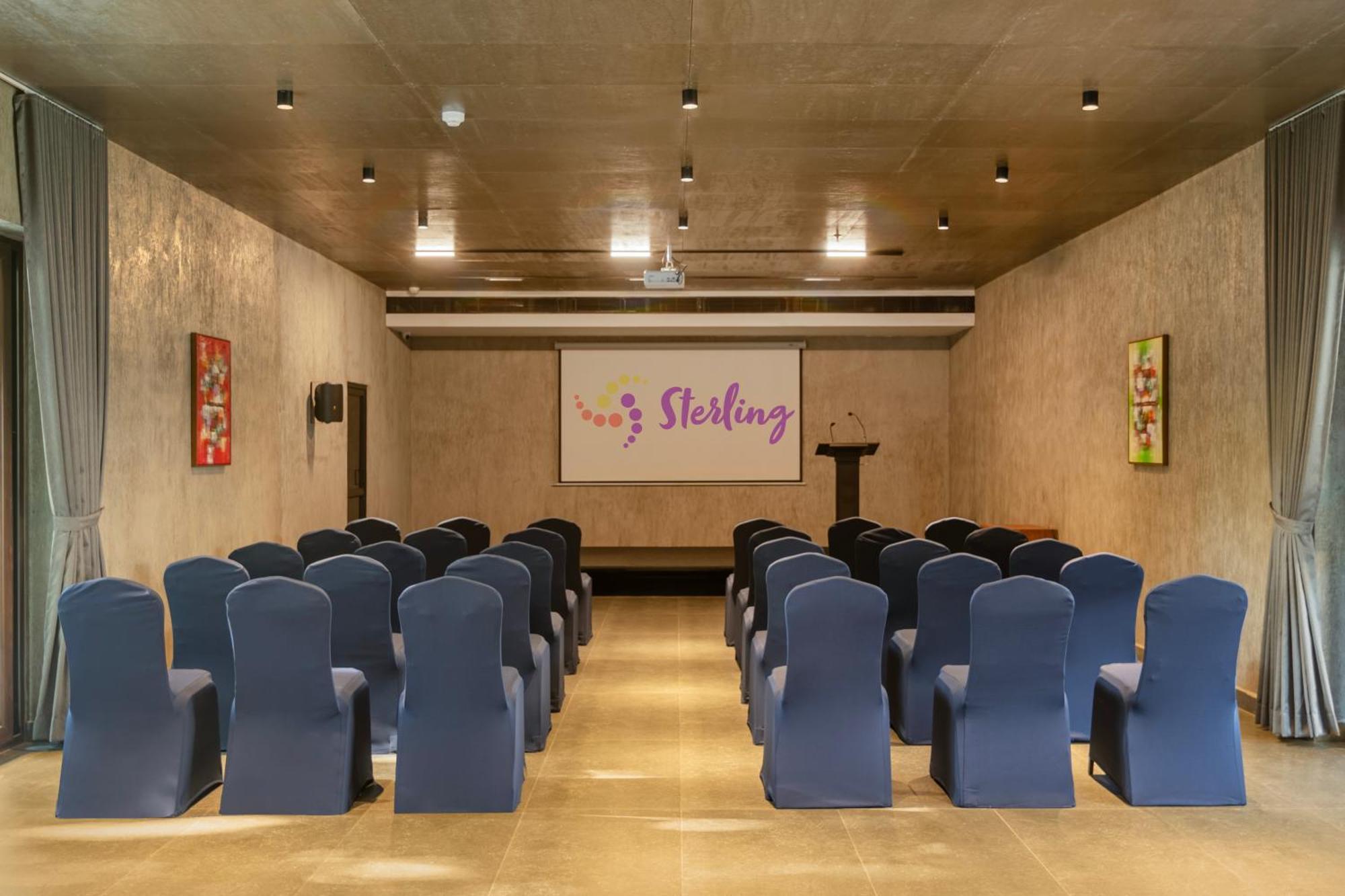 Hotel Sterling Athirappilly Kallana Esterno foto