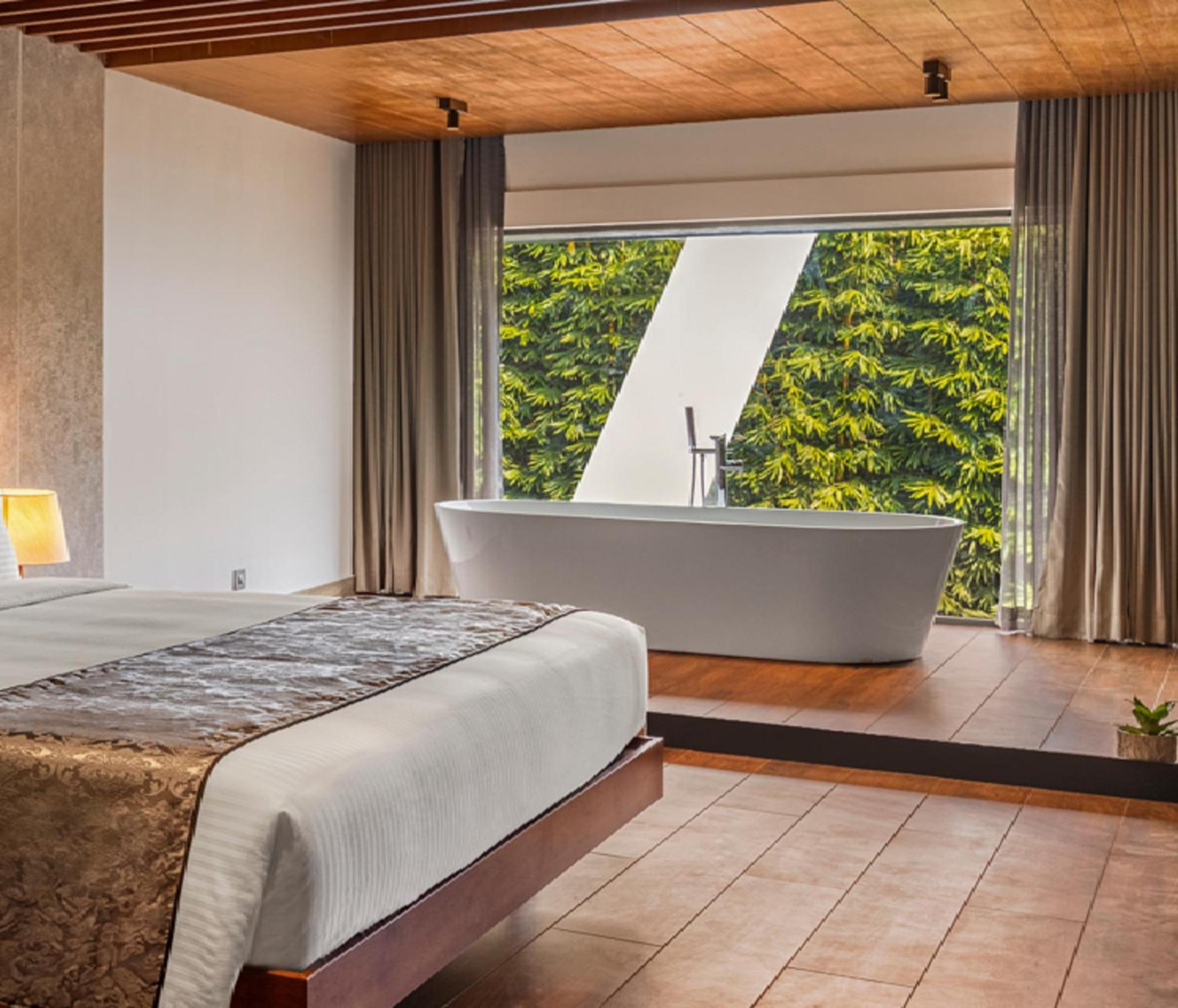 Hotel Sterling Athirappilly Kallana Esterno foto