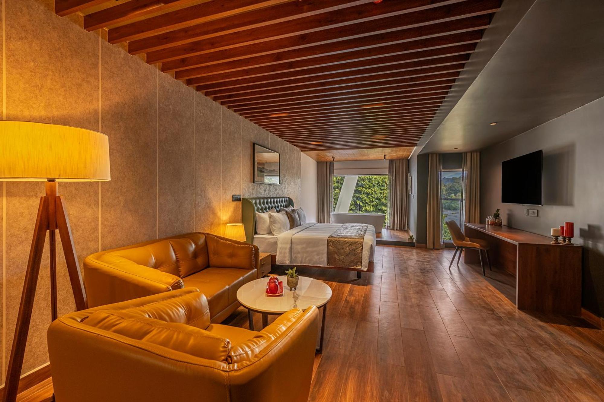 Hotel Sterling Athirappilly Kallana Esterno foto
