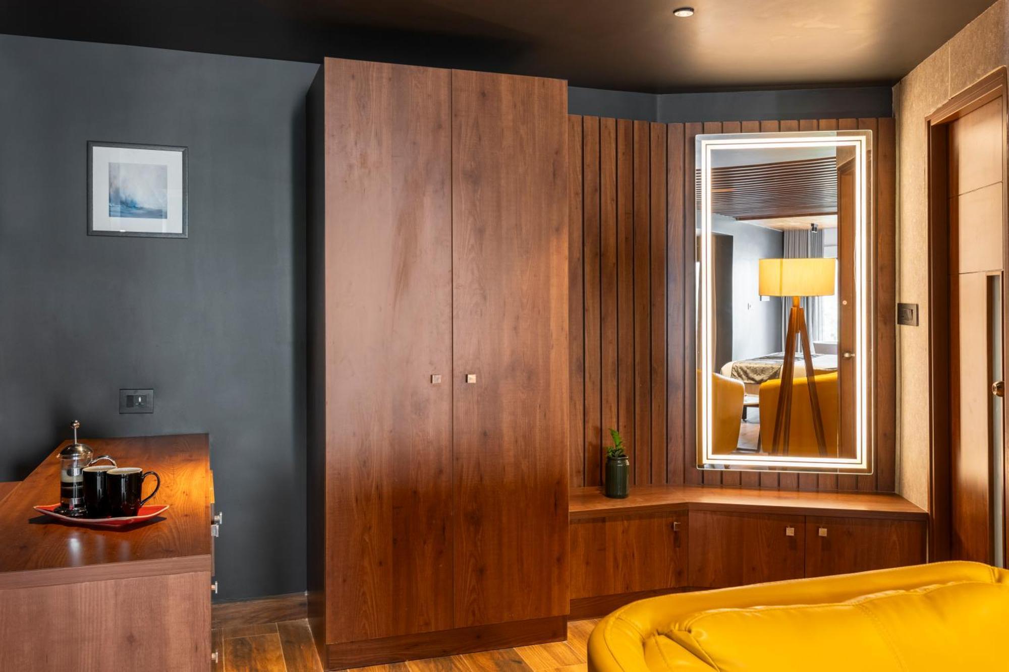 Hotel Sterling Athirappilly Kallana Esterno foto