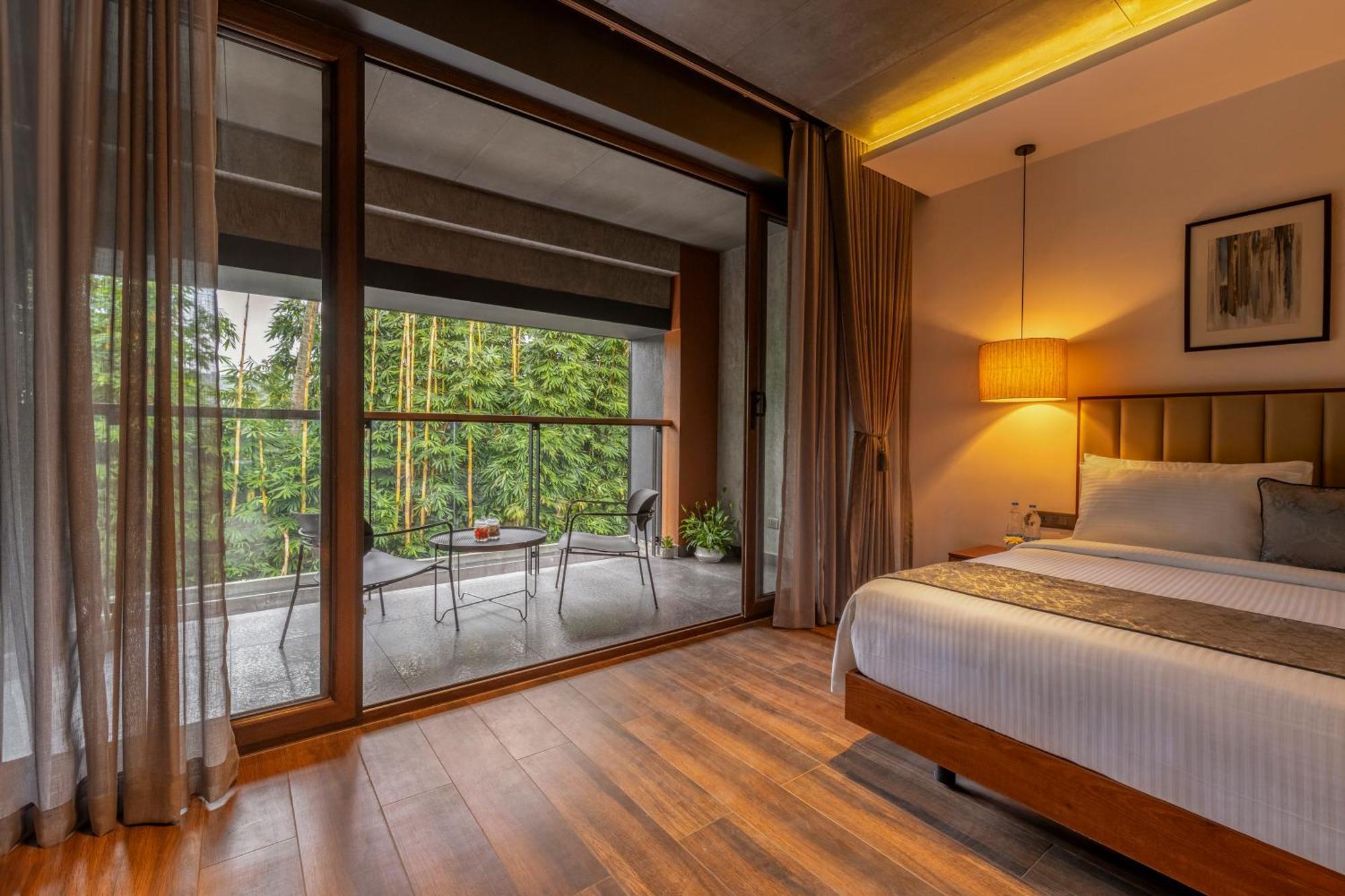 Hotel Sterling Athirappilly Kallana Esterno foto